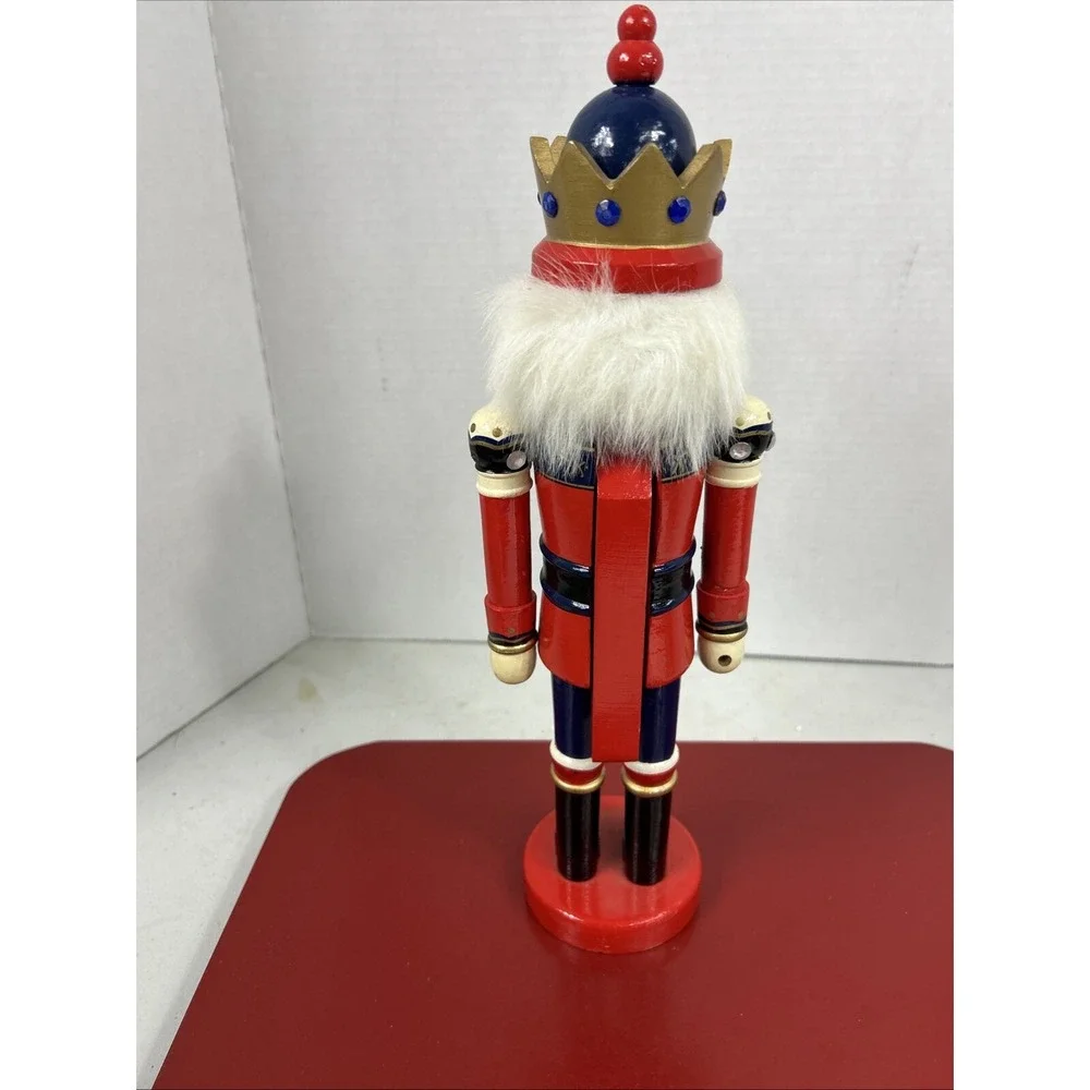 The Unbranded Brand 2002 nutcracker
